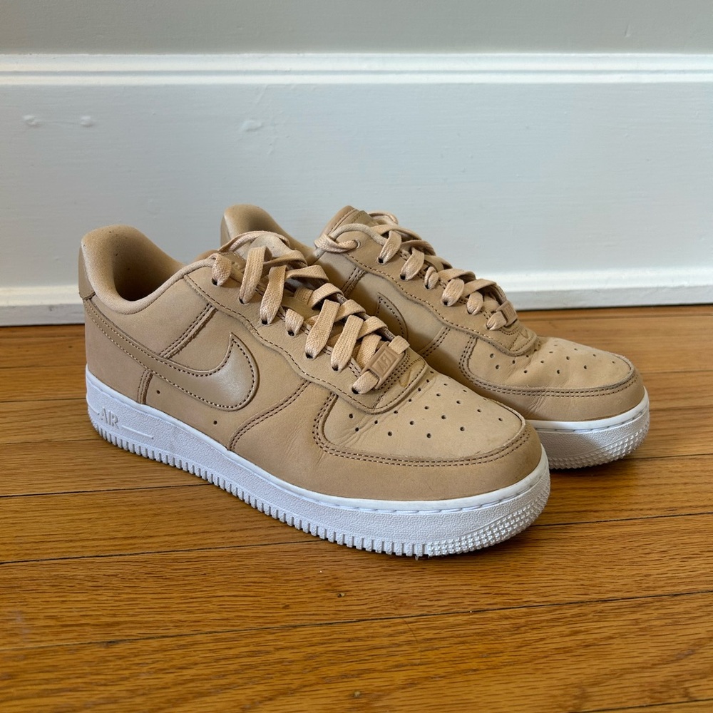 Women’s Nike Beige Sneakers White Sole AIR